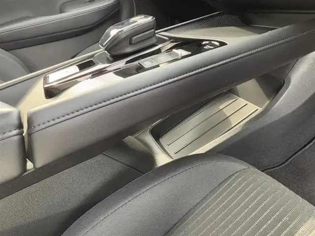 日産 ノート X 徳島県 2021(令3)年 2.1万km ピュアホワイトパール ・純正９型ナビ/（フルセグＴＶ・ＢＴ・ＦＭＡＭ・ＣＤ・ＵＳＢ接続・ＳＤ・ｉｐｏｄ接続）/・ＥＴＣ　/・前後コーナーセンサー　/・オートマチックハイビーム　/・ステアリングリモコン　/・プロパイロット　/・衝突軽減ブレーキ