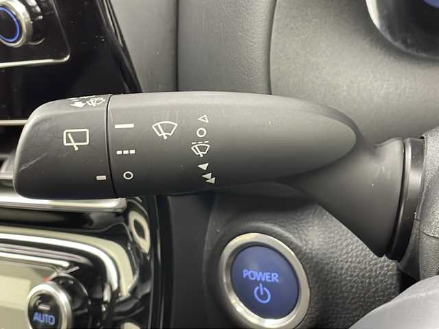 トヨタ アクア G 岐阜県 2022(令4)年 2.5万km ブラックマイカ 純正ナビキット付ディスプレイオーディオ/　(AM/FM/Bluetooth/フルセグTV)/バックカメラ/トヨタセーフティセンス/プリクラッシュセーフティ/レーンキープアシスト/LTA/コーナーセンサー/パーキングシステムブレーキ/レーダークルーズコントロール/LEDヘッドライト/シートヒーター/ハンドルヒーター/オートハイビーム/AC100V/純正ホイールキャップ/純正ドアバイザー/ビルトインETC/スペアキー