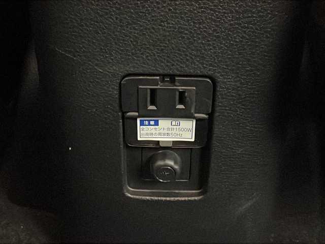 トヨタ アクア G 岐阜県 2022(令4)年 2.5万km ブラックマイカ 純正ナビキット付ディスプレイオーディオ/　(AM/FM/Bluetooth/フルセグTV)/バックカメラ/トヨタセーフティセンス/プリクラッシュセーフティ/レーンキープアシスト/LTA/コーナーセンサー/パーキングシステムブレーキ/レーダークルーズコントロール/LEDヘッドライト/シートヒーター/ハンドルヒーター/オートハイビーム/AC100V/純正ホイールキャップ/純正ドアバイザー/ビルトインETC/スペアキー