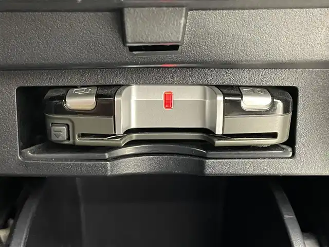 トヨタ ヴェルファイア Z Gエディション 滋賀県 2015(平27)年 4.5万km ホワイトパールクリスタルシャイン 禁煙車/アルパインナビ/CD/DVD/Bluetooth/フルセグTV/バックカメラ/ツインムーンルーフ/フリップダウンモニター/モデリスタエアロ/ETC/デジタルインナーミラー/クルーズコントロール/電動パーキング/ステアリングスイッチ/両側パワースライドドア/ステアリングヒーター/パワーシート/オットマン/純正アルミホイール