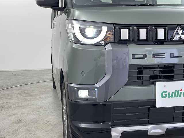 三菱 デリカミニ T プレミアム 群馬県 2024(令6)年 1.6万km 緑Ⅱ ９型ナビ　全周囲カメラ　フルセグＴＶ　デジタルインナーミラー　両側電動ハンズフリースライドドア　ステアリングヒーター　シートヒーター　ＭＩ－ＰＩＬＯＴ　ＬＥＤ　ＥＴＣ　前方ドライブレコーダー　禁煙車