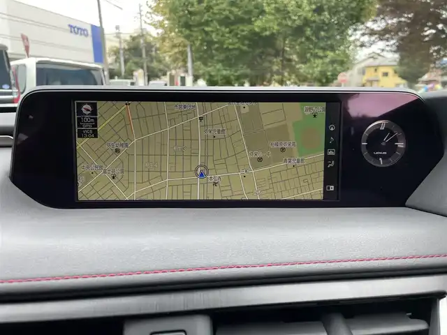 レクサス ＵＸ 250h Fスポーツ 神奈川県 2019(令1)年 1.9万km ホワイトノーヴァガラスフレーク TRDフルエアロ/TRDエアロフェンダー/TRDスポーツマフラー/サンルーフ/セーフティシステムプラス(予防安全パッケージ)/パーキングサポートブレーキ/ブラインドスポットモニター/ハンズフリーパワーバックドア/Ltexスポーツシート(レッド合皮)/シートヒーター(前席)/10.3インチナビ/CD/DVD/Bluetooth/地デジ/バックカメラ/スマートキー(スペアキー、カードキーあり)