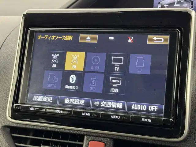 トヨタ ノア ハイブリッド G 福岡県 2016(平28)年 4.8万km ボルドーマイカメタリック 後席モニター　/純正８型ナビ（フルセグＴＶ）　/バックカメラ　/ビルトインＥＴＣ　/前方ドラレコ　/クルーズコントロール　/衝突軽減ブレーキ　/レーンキープ　/先行車発進　/片側電動スライドドア　/シートヒーター　/ＬＥＤ