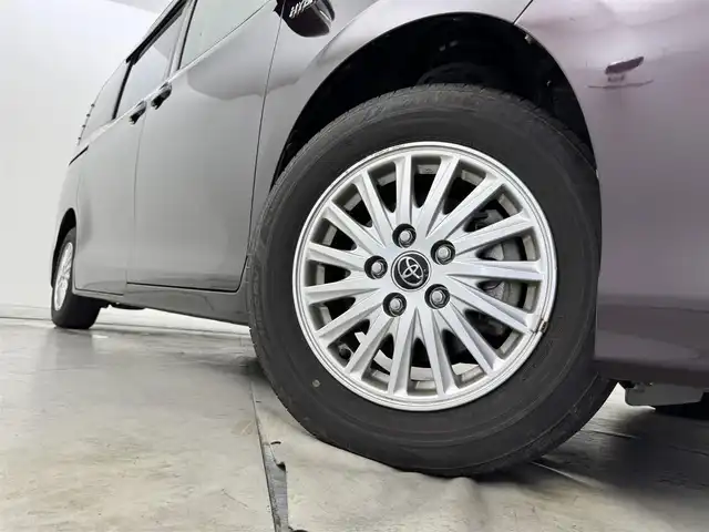 トヨタ ノア ハイブリッド G 福岡県 2016(平28)年 4.8万km ボルドーマイカメタリック 後席モニター　/純正８型ナビ（フルセグＴＶ）　/バックカメラ　/ビルトインＥＴＣ　/前方ドラレコ　/クルーズコントロール　/衝突軽減ブレーキ　/レーンキープ　/先行車発進　/片側電動スライドドア　/シートヒーター　/ＬＥＤ