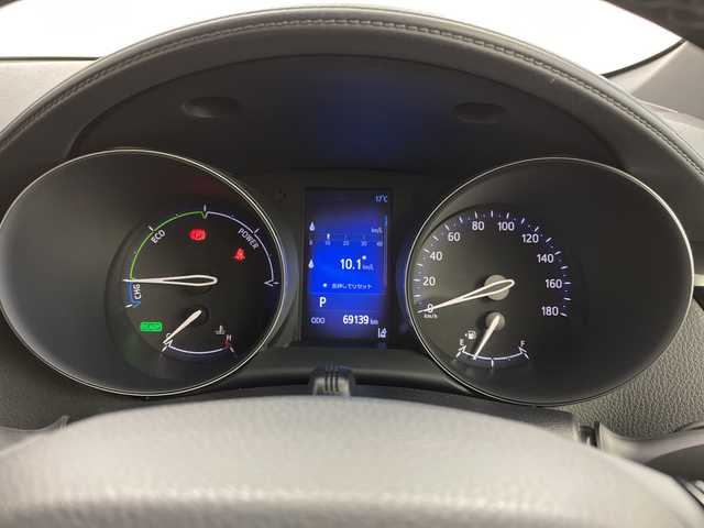 トヨタ Ｃ－ＨＲ S LEDパッケージ 新潟県 2019(令1)年 7万km ホワイトパールクリスタルシャイン 純正SDナビ【NSZT-W68T】/　フルセグTV/CD/DVD/Bluetooth/レーダークルーズコントロール/プリクラッシュセーフティ/レーンキープアシスト/電動パーキングブレーキ/オートブレーキホールド/ドライブレコーダー/バックモニター/ビルトインETC/LEDヘッドライト/オートライト/オートマチックハイビーム/革巻きステアリング/ステアリングスイッチ/電動格納ウインカーミラー/純正フロアマット/ドアバイザー/プッシュスタート/スマートキー/横滑り防止装置/純正17インチアルミホイール/W+サイド+カーテンSRS+ABS