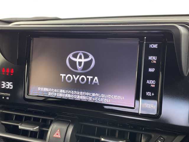 トヨタ Ｃ－ＨＲ S LEDパッケージ 新潟県 2019(令1)年 7万km ホワイトパールクリスタルシャイン 純正SDナビ【NSZT-W68T】/　フルセグTV/CD/DVD/Bluetooth/レーダークルーズコントロール/プリクラッシュセーフティ/レーンキープアシスト/電動パーキングブレーキ/オートブレーキホールド/ドライブレコーダー/バックモニター/ビルトインETC/LEDヘッドライト/オートライト/オートマチックハイビーム/革巻きステアリング/ステアリングスイッチ/電動格納ウインカーミラー/純正フロアマット/ドアバイザー/プッシュスタート/スマートキー/横滑り防止装置/純正17インチアルミホイール/W+サイド+カーテンSRS+ABS