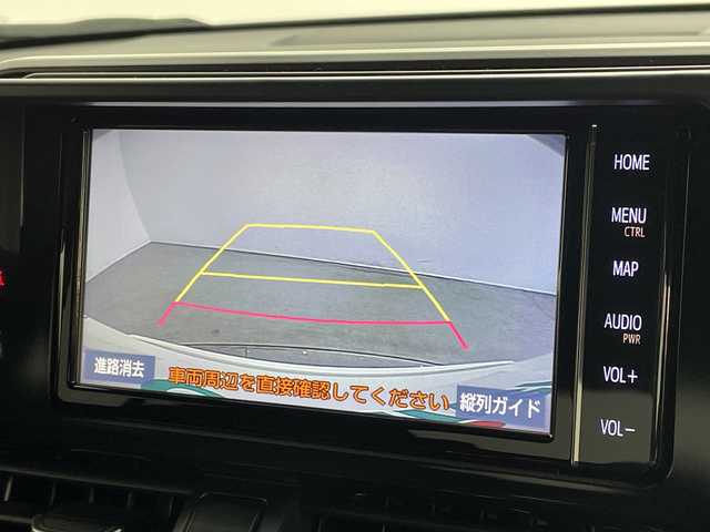 トヨタ Ｃ－ＨＲ S LEDパッケージ 新潟県 2019(令1)年 7万km ホワイトパールクリスタルシャイン 純正SDナビ【NSZT-W68T】/　フルセグTV/CD/DVD/Bluetooth/レーダークルーズコントロール/プリクラッシュセーフティ/レーンキープアシスト/電動パーキングブレーキ/オートブレーキホールド/ドライブレコーダー/バックモニター/ビルトインETC/LEDヘッドライト/オートライト/オートマチックハイビーム/革巻きステアリング/ステアリングスイッチ/電動格納ウインカーミラー/純正フロアマット/ドアバイザー/プッシュスタート/スマートキー/横滑り防止装置/純正17インチアルミホイール/W+サイド+カーテンSRS+ABS