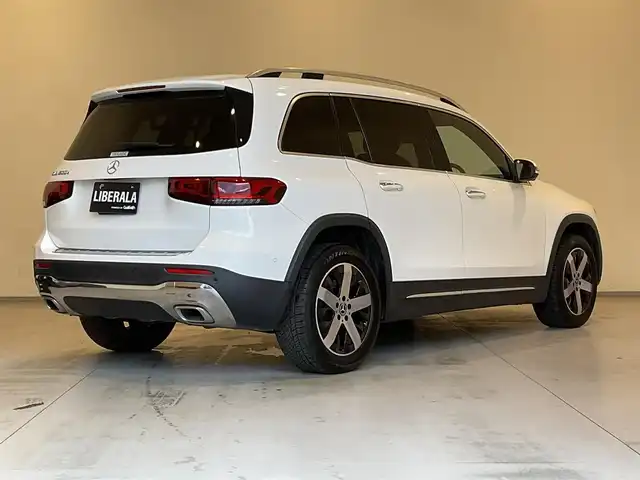 メルセデス・ベンツ ＧＬＢ２００ｄ 熊本県 2020(令2)年 5.7万km ポーラホワイト ・スマートキー/・プッシュスタート/・アクティブステアリングアシスト/・道路標識アシスト/・アクティブレーンキーピングアシスト/・アクティブレーキアシスト/・アテンションアシスト/・ブライドスポットモニター/・レーンチェンジアシスト/・クルーズコントロール(追従式)/・ハーフレザーシート/・前席パワーシート/・前席シートヒーター /・純正メモリナビ/　【Bluetooth・USB・AppleCarPlay・AndroidAuto】/・フルセグTV /・全方位カメラ/・ETC2.0/・パワーバックドア/・LEDヘッドランプ/・保証書/取説