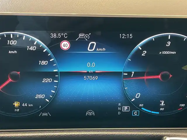 メルセデス・ベンツ ＧＬＢ２００ｄ 熊本県 2020(令2)年 5.7万km ポーラホワイト ・スマートキー/・プッシュスタート/・アクティブステアリングアシスト/・道路標識アシスト/・アクティブレーンキーピングアシスト/・アクティブレーキアシスト/・アテンションアシスト/・ブライドスポットモニター/・レーンチェンジアシスト/・クルーズコントロール(追従式)/・ハーフレザーシート/・前席パワーシート/・前席シートヒーター /・純正メモリナビ/　【Bluetooth・USB・AppleCarPlay・AndroidAuto】/・フルセグTV /・全方位カメラ/・ETC2.0/・パワーバックドア/・LEDヘッドランプ/・保証書/取説