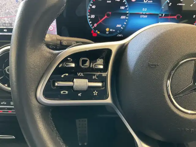 メルセデス・ベンツ ＧＬＢ２００ｄ 熊本県 2020(令2)年 5.7万km ポーラホワイト ・スマートキー/・プッシュスタート/・アクティブステアリングアシスト/・道路標識アシスト/・アクティブレーンキーピングアシスト/・アクティブレーキアシスト/・アテンションアシスト/・ブライドスポットモニター/・レーンチェンジアシスト/・クルーズコントロール(追従式)/・ハーフレザーシート/・前席パワーシート/・前席シートヒーター /・純正メモリナビ/　【Bluetooth・USB・AppleCarPlay・AndroidAuto】/・フルセグTV /・全方位カメラ/・ETC2.0/・パワーバックドア/・LEDヘッドランプ/・保証書/取説