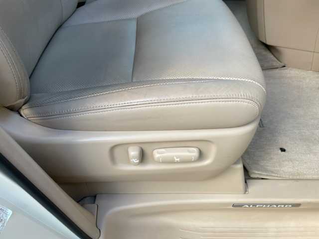 トヨタ アルファード 350G Lパッケージ 神奈川県 2008(平20)年 8.8万km ゴールドパールクリスタルシャイン 純正HDDメーカーナビ【26041】/・ワンセグ/CD/DVD/MSV/AUX/バック/フロント/左カメラ/ダブルムーンルーフ/純正フリップダウンモニター/レザーシート/前席/2列目パワーシート/前席シートヒーター/N席/2列目オットマン/後席フットレスト/パワーバックドア/ビルトインETC/100V電源/両側パワースライドドア/前方ドライブレコーダー/レーダークルーズコントロール/レーンキーピングアシスト/純正16インチAW/プッシュEgスタート/ストップ/スマートキー×2/オートライト/純正HIDヘッドライト/フォグランプ/アダプティブフロントライティングシステム/オールオートパワーウィンドウ/ターンランプ付電動格納ドアミラー/ドアバイザー/純正フロアマット/取扱説明書/マルチメディア取扱説明書/新車時保証書