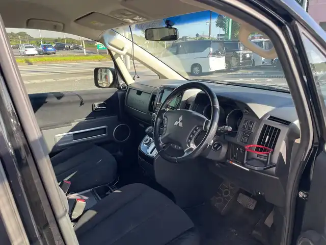 三菱 デリカＤ：５ D－Premium 千葉県 2014(平26)年 8.8万km ダイヤモンドブラックマイカ ロックフォードサウンドシステム ナビ バック/サイド/フロントカメラ 両側電動スライドドア 電動リアドア クルコン ETC USB ドラレコ フルセグ パワーシート AC100V パドルシフト BT