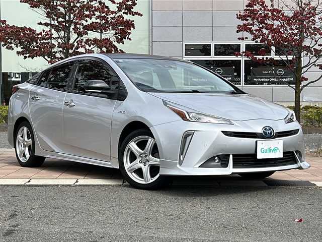 トヨタ プリウス S ツーリングセレクション 福島県 2019(平31)年 5.8万km シルバーM 純正ナビ/フルセグTV/バックカメラ/ビルドインETC/ドライブレコーダー/レーダークルーズコントロール/衝突被害軽減ブレーキ/レーンキープアシスト/横滑り防止装置/アイドリングストップ/シートヒーター/オートライト/オートハイビーム/LEDヘッドライト/フォグランプ/スマートキー/プッシュスタート/電動格納ミラー/社外17インチAW/純正フロアマット