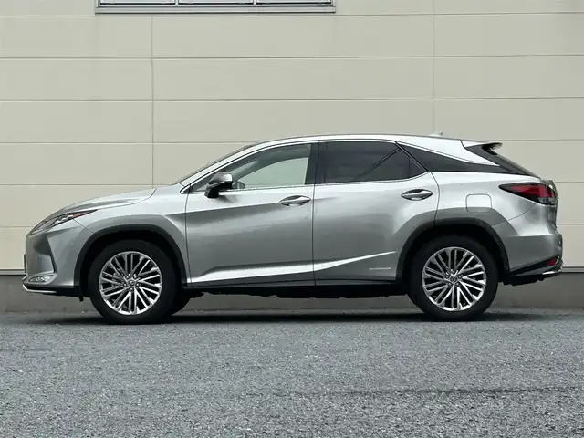 レクサス ＲＸ 450h バージョンL 茨城県 2022(令4)年 3.8万km ソニックチタニウム 保証書/取扱説明書/純正メーカーオプションナビ/サンルーフ/パノラマビューモニター/前後ドライブレコーダー（SD無）/前後コーナーセンサー/ビルトインETC2.0/三眼LEDヘッドライト/電動リヤゲート/フルセグテレビ/追従型クルーズコントロール/全席パワーシート/ヘッドアップディスプレイ