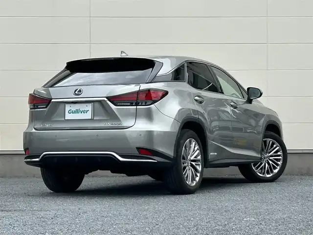 レクサス ＲＸ 450h バージョンL 茨城県 2022(令4)年 3.8万km ソニックチタニウム 保証書/取扱説明書/純正メーカーオプションナビ/サンルーフ/パノラマビューモニター/前後ドライブレコーダー（SD無）/前後コーナーセンサー/ビルトインETC2.0/三眼LEDヘッドライト/電動リヤゲート/フルセグテレビ/追従型クルーズコントロール/全席パワーシート/ヘッドアップディスプレイ
