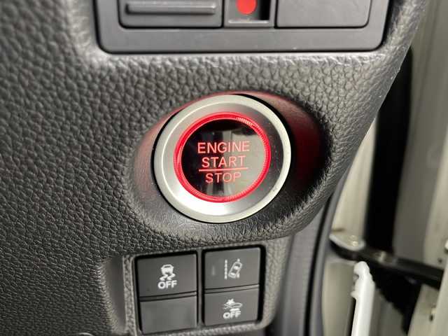 ホンダ Ｎ ＢＯＸ カスタム G L ホンダセンシング 埼玉県 2020(令2)年 2.9万km プラチナホワイトパール 純正ナビ/　　AM/FM/CD/BT/バックカメラ　/ドライブレコーダー　/ビルトインＥＴＣ　/パワースライドドア/ホンダセンシング　/　・レーダークルーズコントロール　/　・衝突軽減システム　/　・レーンキープアシスト　/　・誤発進抑制機能/　・標識認識機能/コーナーセンサー/純正アルミホイール　/純正フロアマット　/ＬＥＤヘッドライト/フォグランプ/プッシュスタート/スマートキー