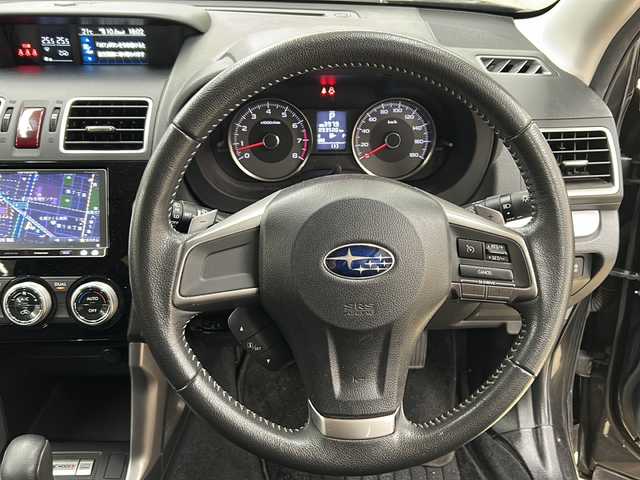 スバル フォレスター 2．0i－L 道央・札幌 2014(平26)年 9.4万km ダークグレーメタリック ・4WD/・社外ナビ/フルセグTV/DVD/CD/SD/BT/・クルーズコントロール/・パドルシフト/・横滑り防止/・アイドリングストップ/・ETC/・SI-DRIVE/・X-MODE/・HID/・フロントフォグ/・キーレス/・電格ミラー