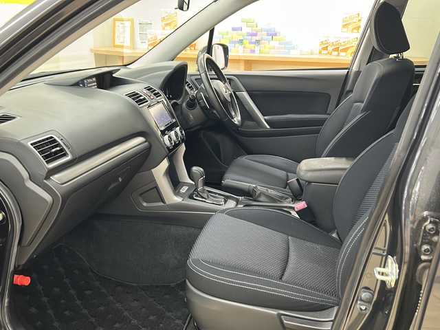 スバル フォレスター 2．0i－L 茨城県 2014(平26)年 9.4万km ダークグレーメタリック (株)IDOMが運営する【じしゃロン水戸店】の自社ローン専用車両になりますこちらは現金またはオートローンご利用時の価格です。自社ローンご希望の方は別途その旨お申付け下さい/・4WD/・社外ナビ/フルセグTV/DVD/CD/SD/BT/・クルーズコントロール/・パドルシフト/・横滑り防止/・アイドリングストップ/・ETC/・SI-DRIVE/・X-MODE/・HID/・フロントフォグ/・キーレス/・電格ミラー