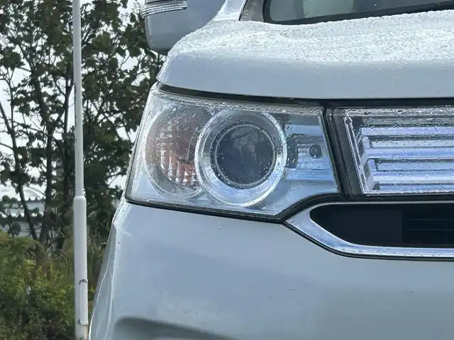 スズキ ワゴンＲ スティングレー X 山形県 2014(平26)年 5.5万km クリスタルホワイトP ４WD/衝突被害軽減/SDナビ/　　【CD　フルセグ　USB　】/HIDオートライト/シートヒーター/純正14インチアルミホイール/アイドリングストップ/フロアマット/電動格納ミラー/ステアリングスイッチ/スマートキー