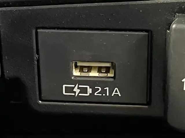トヨタ カローラツーリング ハイブリッド S 群馬県 2020(令2)年 5.8万km スーパーホワイトⅡ 純正９インチディスプレイオーディオ　バックカメラ　レーダークルーズコントロール　ＢＳＭ　ＬＥＤ　ＡＨＢ　純正１６インチＡＷ　ステアリングリモコン　ドライブレコーダー　ＥＴＣ　スマートキー　禁煙車
