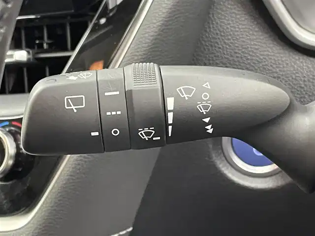 トヨタ カローラツーリング ハイブリッド S 群馬県 2020(令2)年 5.8万km スーパーホワイトⅡ 純正９インチディスプレイオーディオ　バックカメラ　レーダークルーズコントロール　ＢＳＭ　ＬＥＤ　ＡＨＢ　純正１６インチＡＷ　ステアリングリモコン　ドライブレコーダー　ＥＴＣ　スマートキー　禁煙車