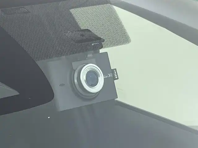 トヨタ カローラツーリング ハイブリッド S 群馬県 2020(令2)年 5.8万km スーパーホワイトⅡ 純正９インチディスプレイオーディオ　バックカメラ　レーダークルーズコントロール　ＢＳＭ　ＬＥＤ　ＡＨＢ　純正１６インチＡＷ　ステアリングリモコン　ドライブレコーダー　ＥＴＣ　スマートキー　禁煙車