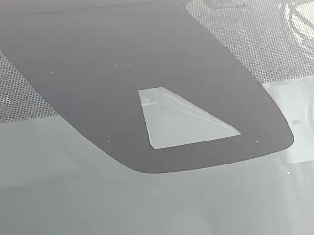 トヨタ カローラツーリング ハイブリッド S 群馬県 2020(令2)年 5.8万km スーパーホワイトⅡ 純正９インチディスプレイオーディオ　バックカメラ　レーダークルーズコントロール　ＢＳＭ　ＬＥＤ　ＡＨＢ　純正１６インチＡＷ　ステアリングリモコン　ドライブレコーダー　ＥＴＣ　スマートキー　禁煙車