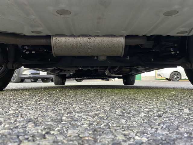 日産 セレナ 20X 大阪府 2012(平24)年 9.1万km ブリリアントシルバー 社外メモリナビ/・AM/FM/CD/DVD/Bluetooth/・フルセグテレビ/フリップダウンモニター/ETC2.0/ドライブレコーダー/クルーズコントロール/アイドリングストップ/横滑り防止装置/盗難防止装置/片側パワースライドドア/キセノンヘッドライト/オートライト/オートエアコン/プッシュスタートボタン/スマートキー×2/ステアリングリモコン/社外15インチアルミホイール/12V充電器/ドアバイザー/保証書/取扱説明書