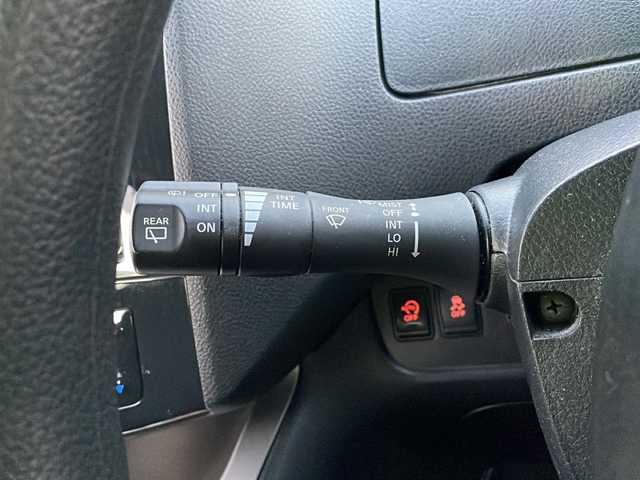 日産 セレナ 20X 大阪府 2012(平24)年 9.1万km ブリリアントシルバー 社外メモリナビ/・AM/FM/CD/DVD/Bluetooth/・フルセグテレビ/フリップダウンモニター/ETC2.0/ドライブレコーダー/クルーズコントロール/アイドリングストップ/横滑り防止装置/盗難防止装置/片側パワースライドドア/キセノンヘッドライト/オートライト/オートエアコン/プッシュスタートボタン/スマートキー×2/ステアリングリモコン/社外15インチアルミホイール/12V充電器/ドアバイザー/保証書/取扱説明書