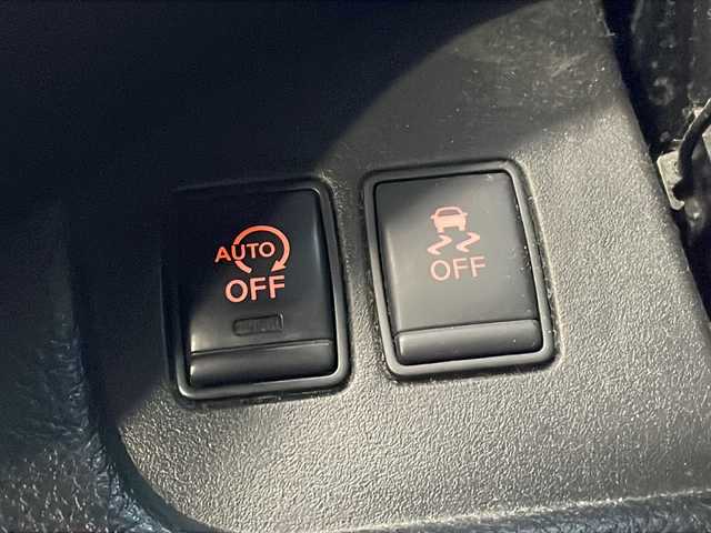 日産 セレナ 20X 大阪府 2012(平24)年 9.1万km ブリリアントシルバー 社外メモリナビ/・AM/FM/CD/DVD/Bluetooth/・フルセグテレビ/フリップダウンモニター/ETC2.0/ドライブレコーダー/クルーズコントロール/アイドリングストップ/横滑り防止装置/盗難防止装置/片側パワースライドドア/キセノンヘッドライト/オートライト/オートエアコン/プッシュスタートボタン/スマートキー×2/ステアリングリモコン/社外15インチアルミホイール/12V充電器/ドアバイザー/保証書/取扱説明書