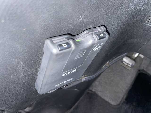 日産 セレナ 20X 大阪府 2012(平24)年 9.1万km ブリリアントシルバー 社外メモリナビ/・AM/FM/CD/DVD/Bluetooth/・フルセグテレビ/フリップダウンモニター/ETC2.0/ドライブレコーダー/クルーズコントロール/アイドリングストップ/横滑り防止装置/盗難防止装置/片側パワースライドドア/キセノンヘッドライト/オートライト/オートエアコン/プッシュスタートボタン/スマートキー×2/ステアリングリモコン/社外15インチアルミホイール/12V充電器/ドアバイザー/保証書/取扱説明書