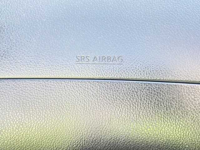 日産 セレナ 20X 大阪府 2012(平24)年 9.1万km ブリリアントシルバー 社外メモリナビ/・AM/FM/CD/DVD/Bluetooth/・フルセグテレビ/フリップダウンモニター/ETC2.0/ドライブレコーダー/クルーズコントロール/アイドリングストップ/横滑り防止装置/盗難防止装置/片側パワースライドドア/キセノンヘッドライト/オートライト/オートエアコン/プッシュスタートボタン/スマートキー×2/ステアリングリモコン/社外15インチアルミホイール/12V充電器/ドアバイザー/保証書/取扱説明書