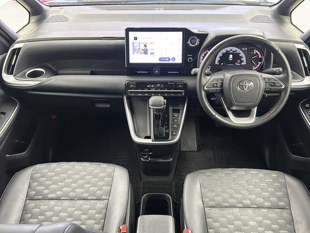 トヨタ ヴォクシー S－Z 大阪府 2022(令4)年 3.9万km アティチュードブラックマイカ ワンオーナー/10.5型ディスプレイオーディオ(フルセグＴＶ　ＡＭ　ＦＭ　ＢＴ　ＣＤ　ＤＶＤ　Ｍｉｒａｃａｓｔ　ＨＤＭＩ　Ａｐｐｌｅｃａｒｐｌａｙ）/サブウーファー(TS-WX130DA)/バックカメラ/前後ドライブレコーダー/ETC/クルーズコントロール追従機能付き/衝突軽減ブレーキ/横滑り防止装置/オートライト/オートマチックハイビーム/コーナーセンサー/パーキングアシスト/WAC/シートヒーター/ハーフレザーシート/両側パワースライドドア/パワーバックドア/純正フロアマット/純正AW