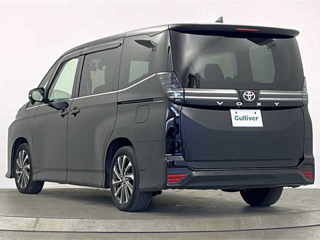 トヨタ ヴォクシー S－Z 大阪府 2022(令4)年 3.9万km アティチュードブラックマイカ ワンオーナー/10.5型ディスプレイオーディオ(フルセグＴＶ　ＡＭ　ＦＭ　ＢＴ　ＣＤ　ＤＶＤ　Ｍｉｒａｃａｓｔ　ＨＤＭＩ　Ａｐｐｌｅｃａｒｐｌａｙ）/サブウーファー(TS-WX130DA)/バックカメラ/前後ドライブレコーダー/ETC/クルーズコントロール追従機能付き/衝突軽減ブレーキ/横滑り防止装置/オートライト/オートマチックハイビーム/コーナーセンサー/パーキングアシスト/WAC/シートヒーター/ハーフレザーシート/両側パワースライドドア/パワーバックドア/純正フロアマット/純正AW