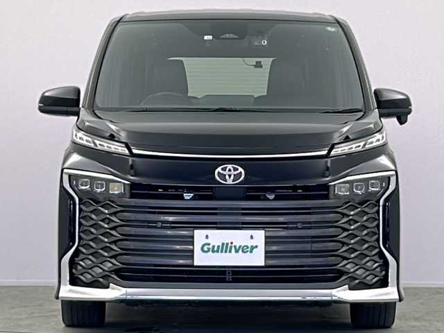 トヨタ ヴォクシー S－Z 大阪府 2022(令4)年 3.9万km アティチュードブラックマイカ ワンオーナー/10.5型ディスプレイオーディオ(フルセグＴＶ　ＡＭ　ＦＭ　ＢＴ　ＣＤ　ＤＶＤ　Ｍｉｒａｃａｓｔ　ＨＤＭＩ　Ａｐｐｌｅｃａｒｐｌａｙ）/サブウーファー(TS-WX130DA)/バックカメラ/前後ドライブレコーダー/ETC/クルーズコントロール追従機能付き/衝突軽減ブレーキ/横滑り防止装置/オートライト/オートマチックハイビーム/コーナーセンサー/パーキングアシスト/WAC/シートヒーター/ハーフレザーシート/両側パワースライドドア/パワーバックドア/純正フロアマット/純正AW