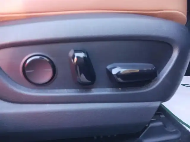 レクサス ＵＸ 250h ブラウンエディション 富山県 2020(令2)年 4.6万km グラファイトブラックガラスフレーク 純正10.3型ナビ/フルセグTV/ハンズフリーパワーバックドア/パノラミックビューモニター/ビルトインETC2.0/ドライブレコーダー/レーダークルーズコントロール/クリアランスソナー/セーフティシステムプラス/・プリクラッシュセーフティ/・レーントレーシングアシスト/・オートマチックハイビーム/・先行車発進告知機能/・ロードサインアシスト/ブラインドスポットモニター/パーキングサポートブレーキ/LEDヘッドランプ/革巻きステアリング/ステアリングヒーター/ブラウン合皮シート/前席パワーシート/シートヒーター/純正17インチアルミホイール/スマートエントリー/スタートシステム/禁煙車