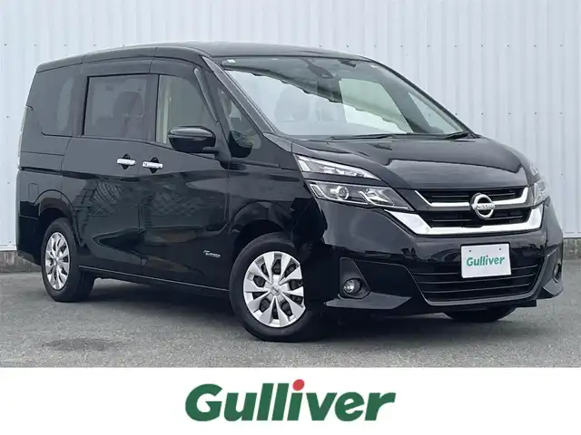 日産 セレナ X Vセレクション 福岡県 2017(平29)年 7.5万km ダイヤモンドブラック フリップダウンモニター/純正ナビ（ＭＭ３１７Ｄ－Ｗ）/フルセグTV/CD/DVD/BT/SD/AM/FM/AUX/バックカメラ/エマージェンシーブレーキ/両側パワースライドドア/クルーズコントロール/ＬＤＷ/スマートキー/プッシュスタート/ステアリングリモコン/ETC2.0/オートライト/ロールサンシェード