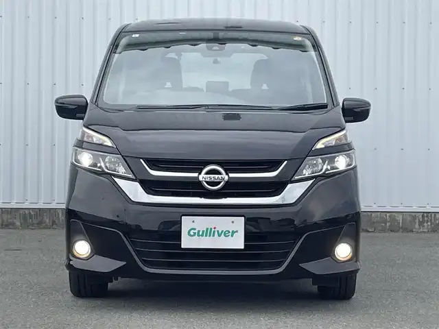日産 セレナ X Vセレクション 福岡県 2017(平29)年 7.5万km ダイヤモンドブラック フリップダウンモニター/純正ナビ（ＭＭ３１７Ｄ－Ｗ）/フルセグTV/CD/DVD/BT/SD/AM/FM/AUX/バックカメラ/エマージェンシーブレーキ/両側パワースライドドア/クルーズコントロール/ＬＤＷ/スマートキー/プッシュスタート/ステアリングリモコン/ETC2.0/オートライト/ロールサンシェード