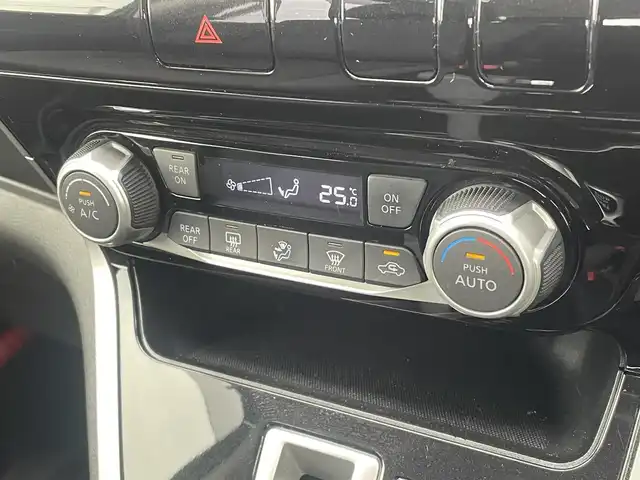 日産 セレナ X Vセレクション 福岡県 2017(平29)年 7.5万km ダイヤモンドブラック フリップダウンモニター/純正ナビ（ＭＭ３１７Ｄ－Ｗ）/フルセグTV/CD/DVD/BT/SD/AM/FM/AUX/バックカメラ/エマージェンシーブレーキ/両側パワースライドドア/クルーズコントロール/ＬＤＷ/スマートキー/プッシュスタート/ステアリングリモコン/ETC2.0/オートライト/ロールサンシェード