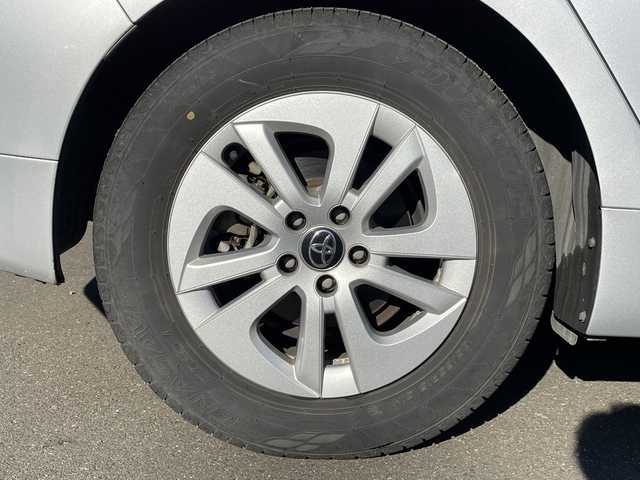 トヨタ プリウス S 宮城県 2016(平28)年 14.6万km シルバーM 【(株)IDOMが運営する【じしゃロン仙台店】の自社ローン対象車両になります。こちらは現金ご利用時の価格です。自社ローンご希望の方は別途その旨お申付け下さい。】/純正SDナビ/Buletooth/バックカメラ/フルセグ/プッシュスタート/スマートキー/ETC/LEDヘッドライト