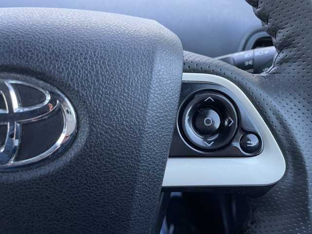 トヨタ プリウス S 宮城県 2016(平28)年 14.6万km シルバーM 【(株)IDOMが運営する【じしゃロン仙台店】の自社ローン対象車両になります。こちらは現金ご利用時の価格です。自社ローンご希望の方は別途その旨お申付け下さい。】/純正SDナビ/Buletooth/バックカメラ/フルセグ/プッシュスタート/スマートキー/ETC/LEDヘッドライト