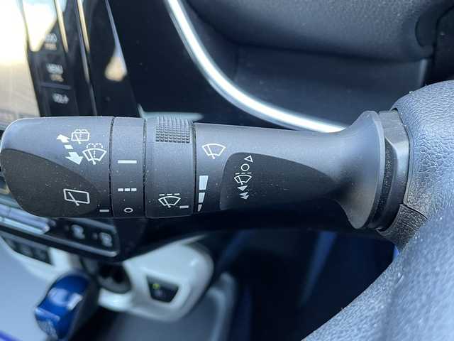 トヨタ プリウス S 宮城県 2016(平28)年 14.6万km シルバーM 【(株)IDOMが運営する【じしゃロン仙台店】の自社ローン対象車両になります。こちらは現金ご利用時の価格です。自社ローンご希望の方は別途その旨お申付け下さい。】/純正SDナビ/Buletooth/バックカメラ/フルセグ/プッシュスタート/スマートキー/ETC/LEDヘッドライト