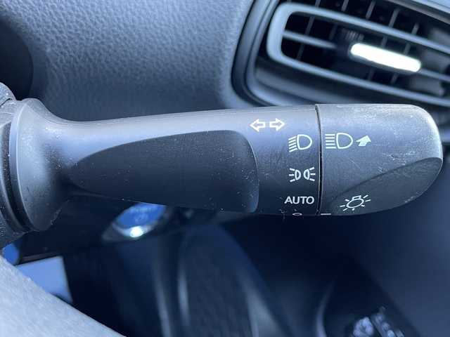 トヨタ プリウス S 宮城県 2016(平28)年 14.6万km シルバーM 【(株)IDOMが運営する【じしゃロン仙台店】の自社ローン対象車両になります。こちらは現金ご利用時の価格です。自社ローンご希望の方は別途その旨お申付け下さい。】/純正SDナビ/Buletooth/バックカメラ/フルセグ/プッシュスタート/スマートキー/ETC/LEDヘッドライト