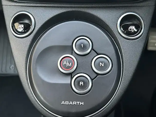 アバルト ５９５ ツーリズモ 茨城県 2019(平31)年 6.6万km グレー 前後ドラレコ/U-Connectディスプレイオーディオ/アップルカープレイ/ETC/Rコーナーセンサー/パドルシフト/ブラックレザーシート/１７インチアルミホイール/キセノンヘッドライト