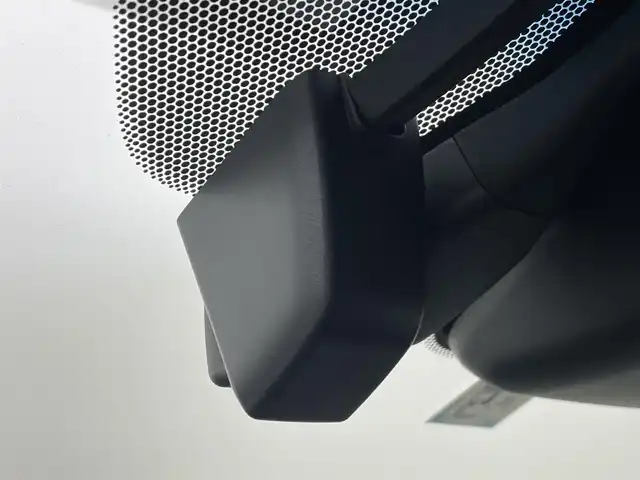 トヨタ ヴェルファイア Z Gエディション 福岡県 2018(平30)年 8.3万km ホワイトパールクリスタルシャイン ＴＲＤエアロ　/後席モニター　/純正１０型ナビ　/バックカメラ　/ビルトインＥＴＣ　/ドラレコ　/ＡＣＣ　/コーナーセンサー　/衝突被害軽減ブレーキ　/レーンキープ　/両側電動スライドドア　/パワーバックドア　/パワーシート