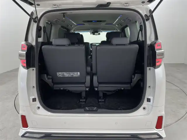 トヨタ ヴェルファイア Z Gエディション 福岡県 2018(平30)年 8.3万km ホワイトパールクリスタルシャイン ＴＲＤエアロ　/後席モニター　/純正１０型ナビ　/バックカメラ　/ビルトインＥＴＣ　/ドラレコ　/ＡＣＣ　/コーナーセンサー　/衝突被害軽減ブレーキ　/レーンキープ　/両側電動スライドドア　/パワーバックドア　/パワーシート