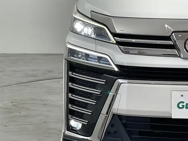 トヨタ ヴェルファイア Z Gエディション 福岡県 2018(平30)年 8.3万km ホワイトパールクリスタルシャイン ＴＲＤエアロ　/後席モニター　/純正１０型ナビ　/バックカメラ　/ビルトインＥＴＣ　/ドラレコ　/ＡＣＣ　/コーナーセンサー　/衝突被害軽減ブレーキ　/レーンキープ　/両側電動スライドドア　/パワーバックドア　/パワーシート
