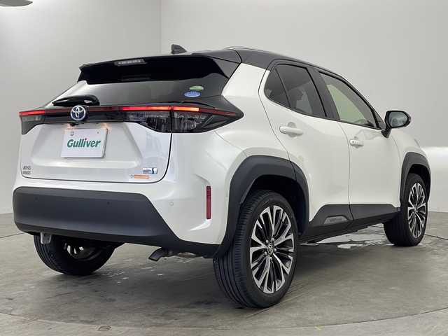 トヨタ ヤリスクロス ハイブリッド Z 兵庫県 2020(令2)年 2万km ブラックマイカ/ホワイトパールクリスタルシャイン 2トーン ・ワンオーナー/・トヨタセーフティセンス/・衝突軽減ブレーキ/・レーンキープアシスト/・レーダークルーズコントロール/・パーキングサポートブレーキ/・純正8型ナビ＆TV＆BT＆USB/・パノラマミックビューモニター/・ブラインドスポットモニター/・ステアリングヒーター/・前席シートヒーター/・ビルトインETC/・前後コーナーセンサー/・前後ドライブレコーダー/・ハーフレザーシート/・ヘッドアップディスプレイ/・AC100V電源/・純正フロアマット/・電子パーキング/・ブレーキホールド/・スマートキー/・スペアキー/・プッシュスタート