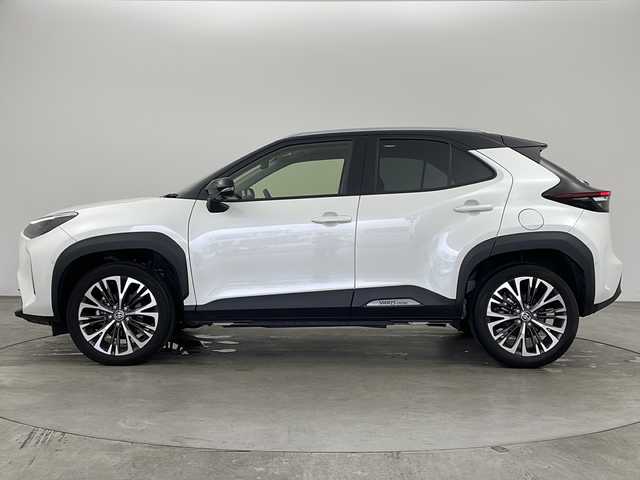 トヨタ ヤリスクロス ハイブリッド Z 兵庫県 2020(令2)年 2万km ブラックマイカ/ホワイトパールクリスタルシャイン 2トーン ・ワンオーナー/・トヨタセーフティセンス/・衝突軽減ブレーキ/・レーンキープアシスト/・レーダークルーズコントロール/・パーキングサポートブレーキ/・純正8型ナビ＆TV＆BT＆USB/・パノラマミックビューモニター/・ブラインドスポットモニター/・ステアリングヒーター/・前席シートヒーター/・ビルトインETC/・前後コーナーセンサー/・前後ドライブレコーダー/・ハーフレザーシート/・ヘッドアップディスプレイ/・AC100V電源/・純正フロアマット/・電子パーキング/・ブレーキホールド/・スマートキー/・スペアキー/・プッシュスタート