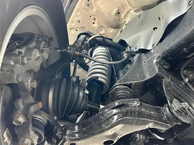 トヨタ ハイラックス Z 滋賀県 2021(令3)年 2.5万km オキサイドブロンズM ディーゼル/4WD(F4)/6速AT/TRDマッドフラップ/airplex製ボンネットガード/クラッツィオ製シートカバー/7インチ社外ナビ【CN-RE07WD】/(FM/AM/CD/DVD/フルセグ/Bluetooth)/ETC/前ドライブレコーダー/バックカメラ/プリクラッシュブレーキアシスト	/レーンキープアシスト	/レーダークルーズコントロール/標識検知機能	/電動格納ミラー/アイドリングストップ/革巻きステアリング/ステアリングスイッチ/オートライト/LEDヘッドライト/フロントフォグ/フルオートエアコン/プッシュスタート/スマートキー/スペアキー/ゴムフロアマット